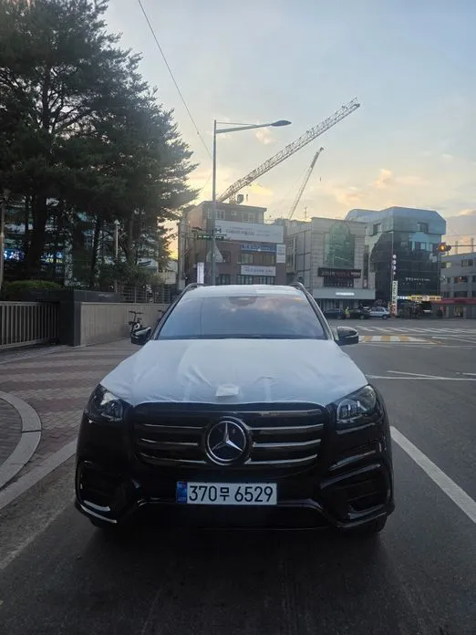 Mercedes-Benz GLS-Class GLS450d 4MATIC 1