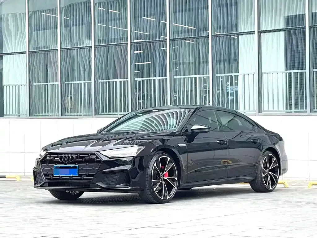 Audi A7L — фото 1
