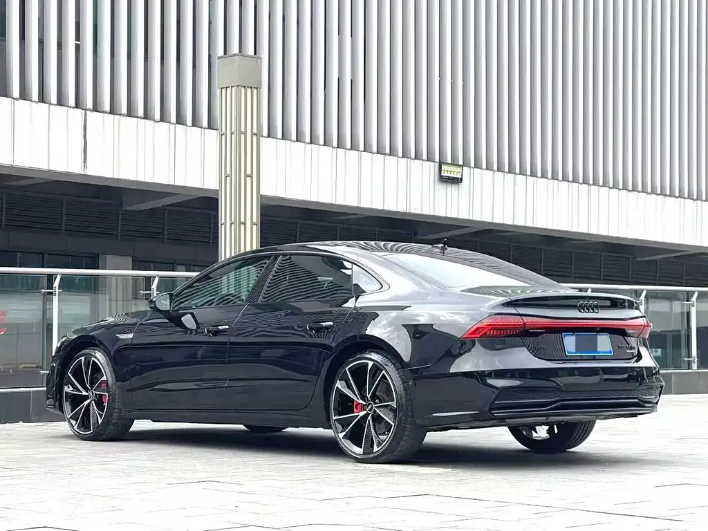 Audi A7L — фото 4
