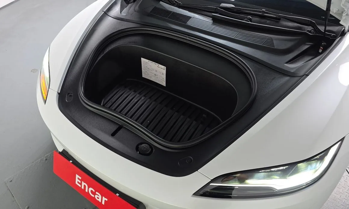 Tesla Model 3 — фото 2