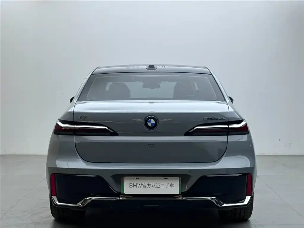 BMW i7 — фото 3