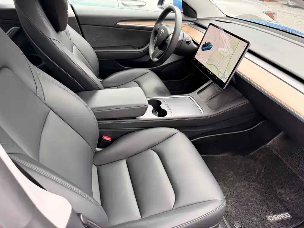 Tesla Model 3 — фото 6