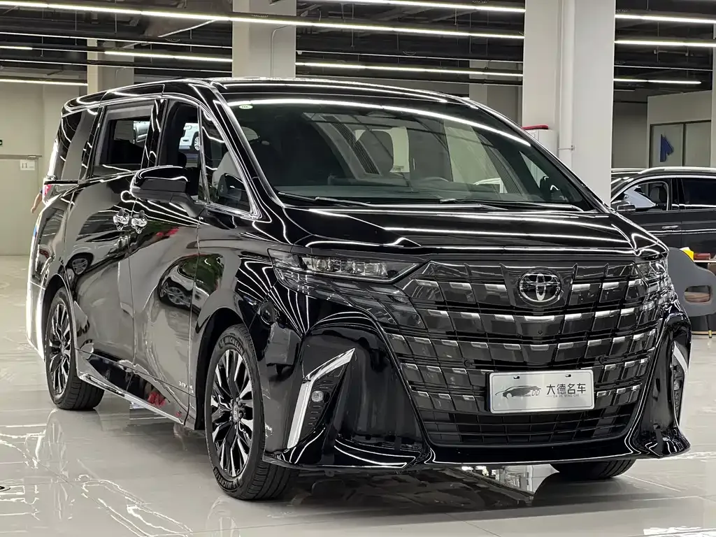 Toyota Alphard — фото 7