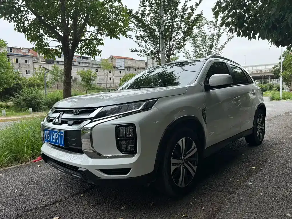 Mitsubishi ASX — фото 1