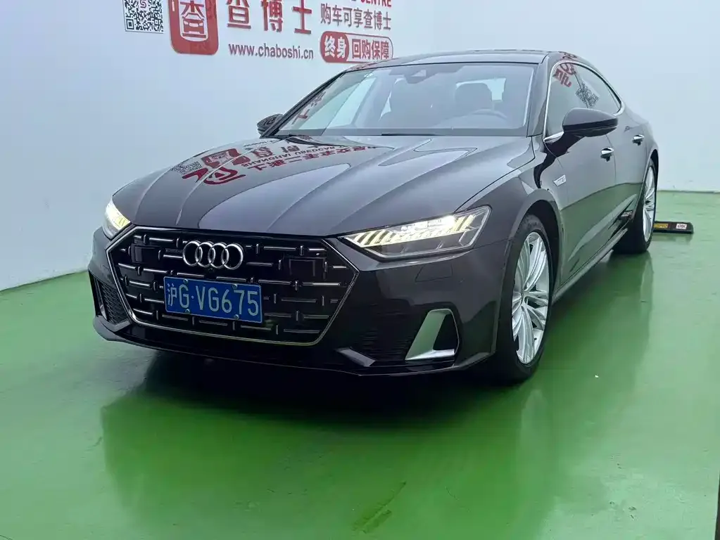 Audi A7L — фото 1
