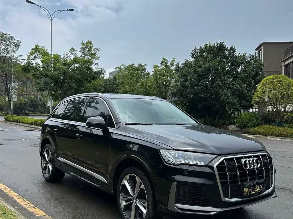 Audi Q7 — фото 6