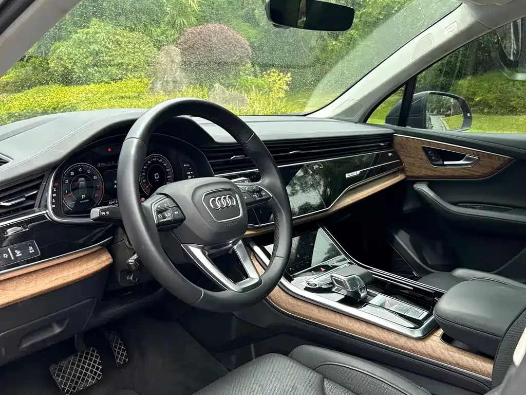 Audi Q7 — фото 3