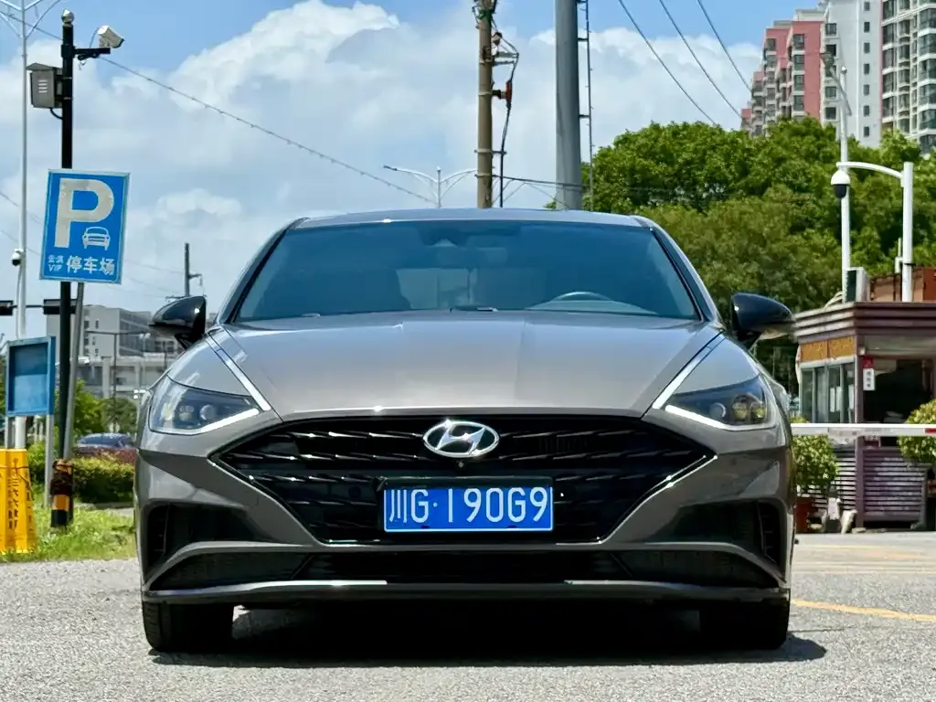 Hyundai Sonata — фото 1