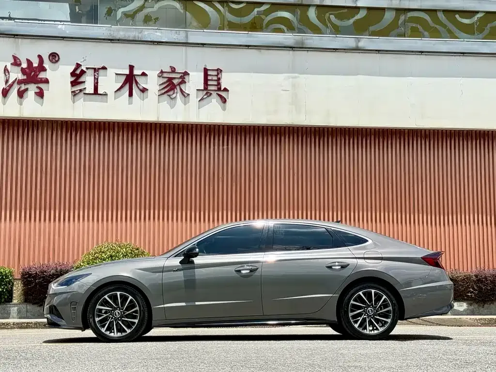 Hyundai Sonata — фото 5