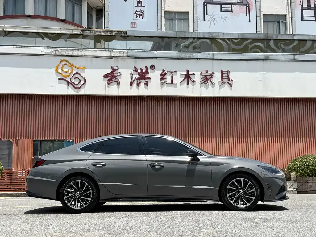 Hyundai Sonata — фото 4