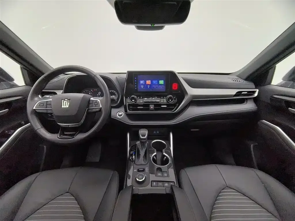 Toyota Crown Kluger 2023 из CN, фото 8