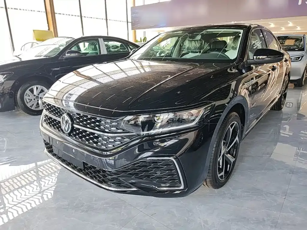Volkswagen Passat — фото 6