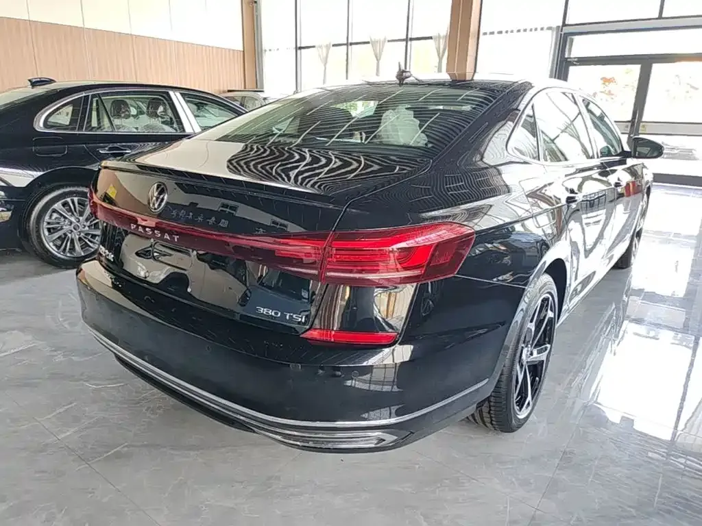 Volkswagen Passat — фото 2