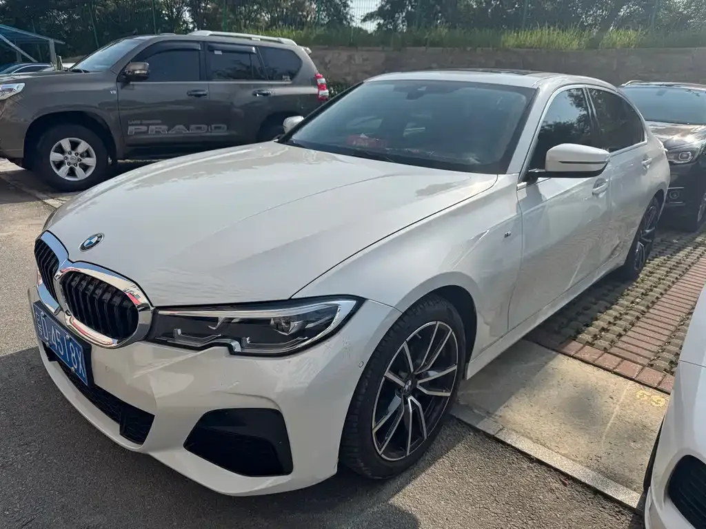 BMW 3 Series — фото 1