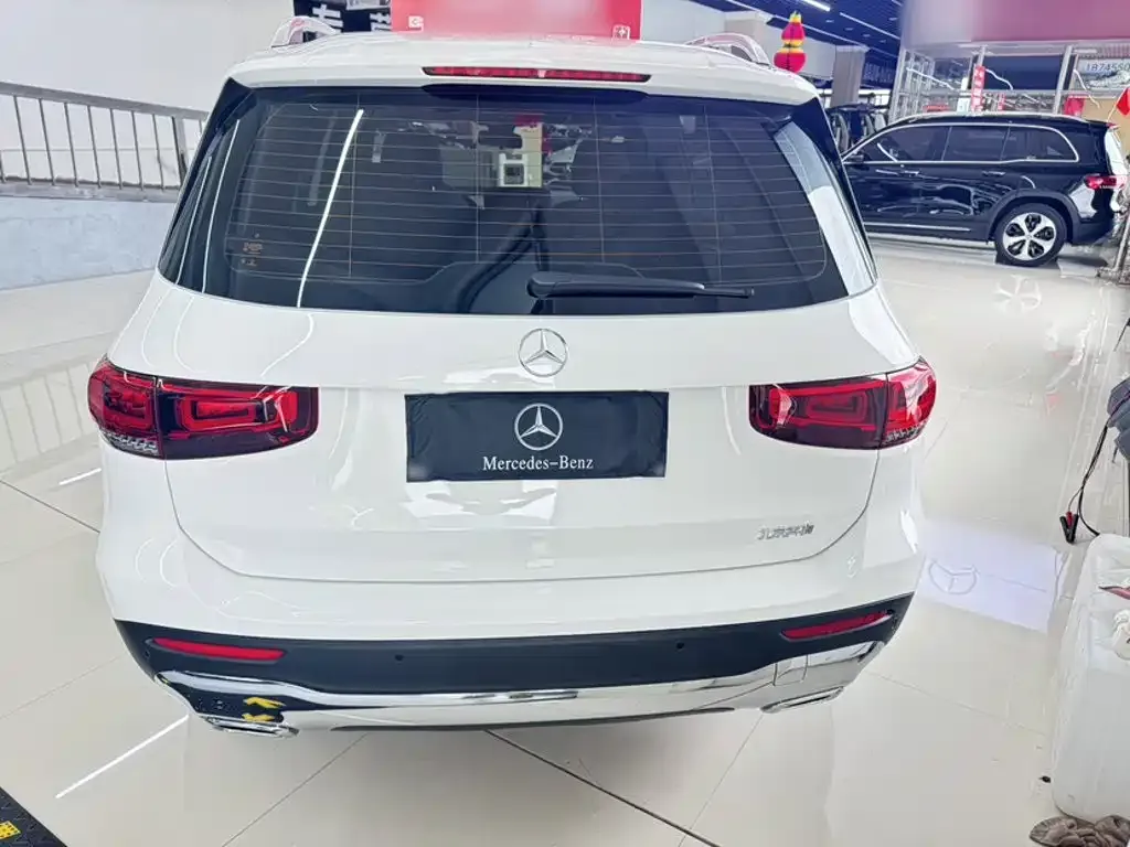 Mercedes-Benz GLB — фото 10