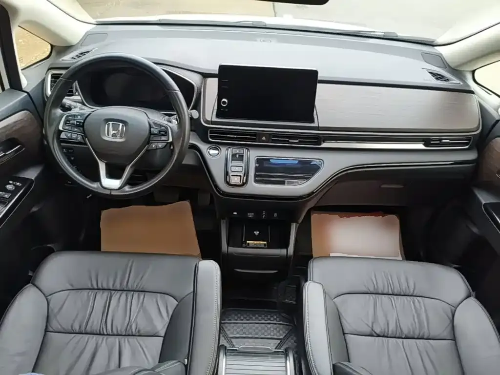 Honda Odyssey — фото 10