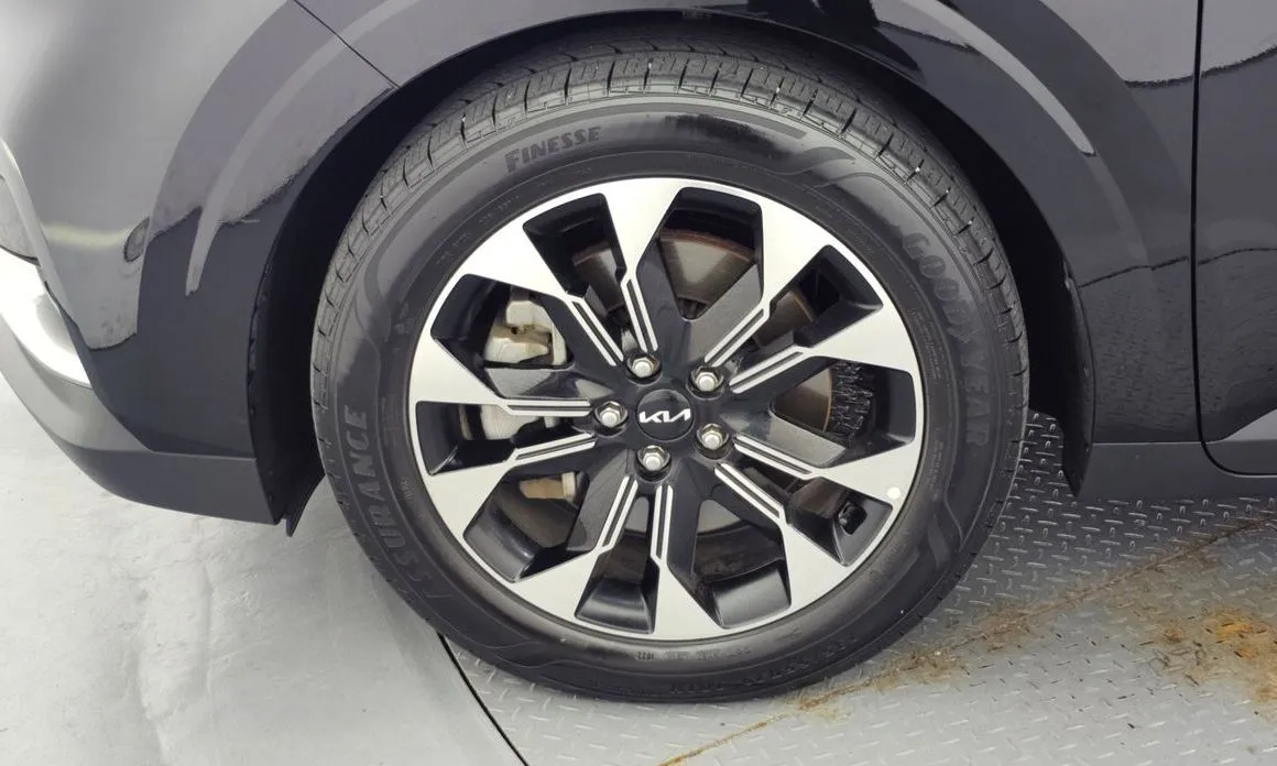 Kia Carnival 2023 из KR, фото 9