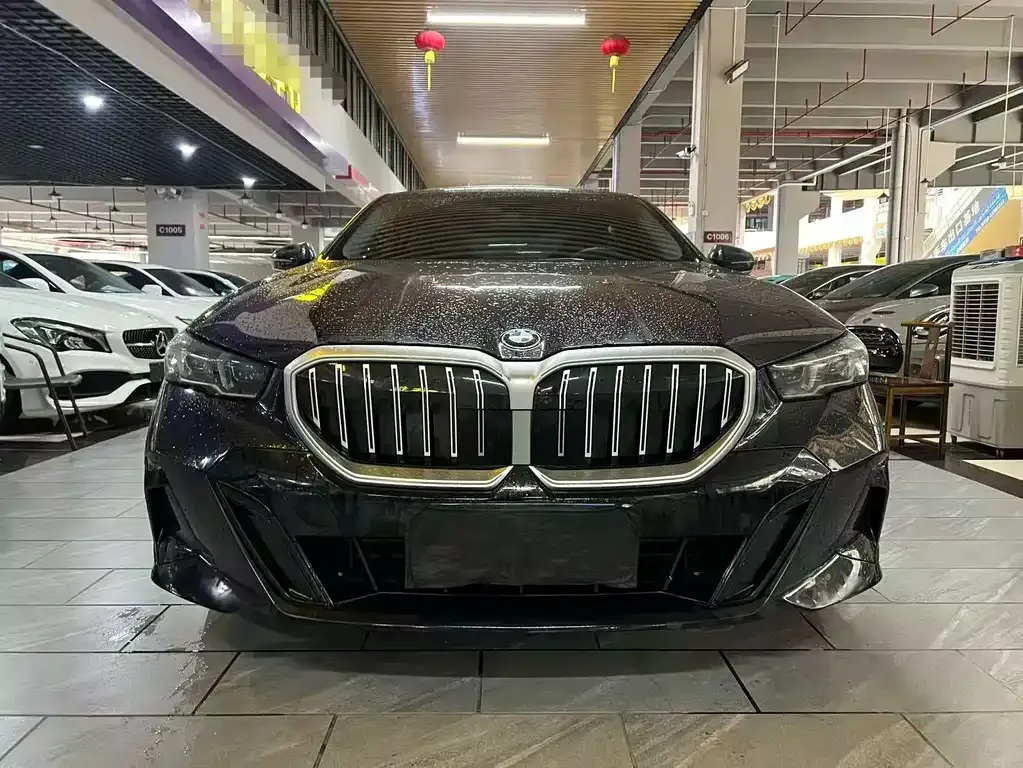 BMW 5 Series — фото 10