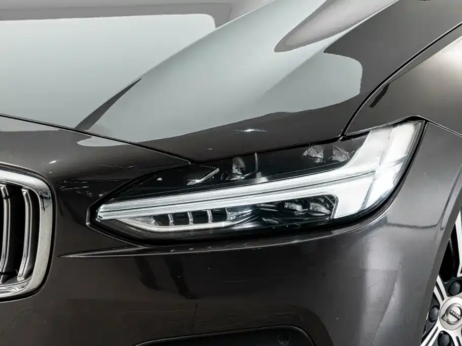 Volvo S90 — фото 7