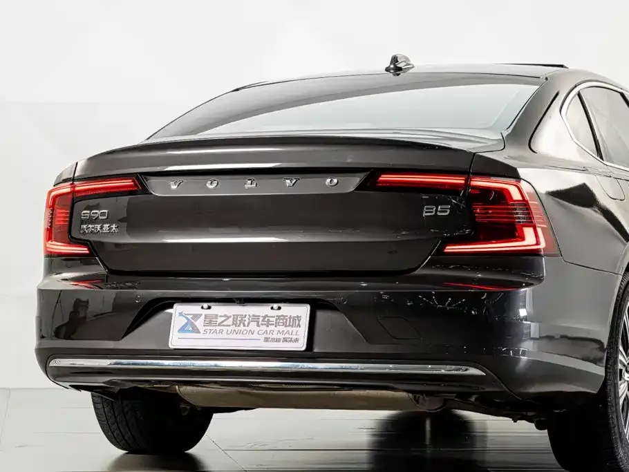 Volvo S90 — фото 3