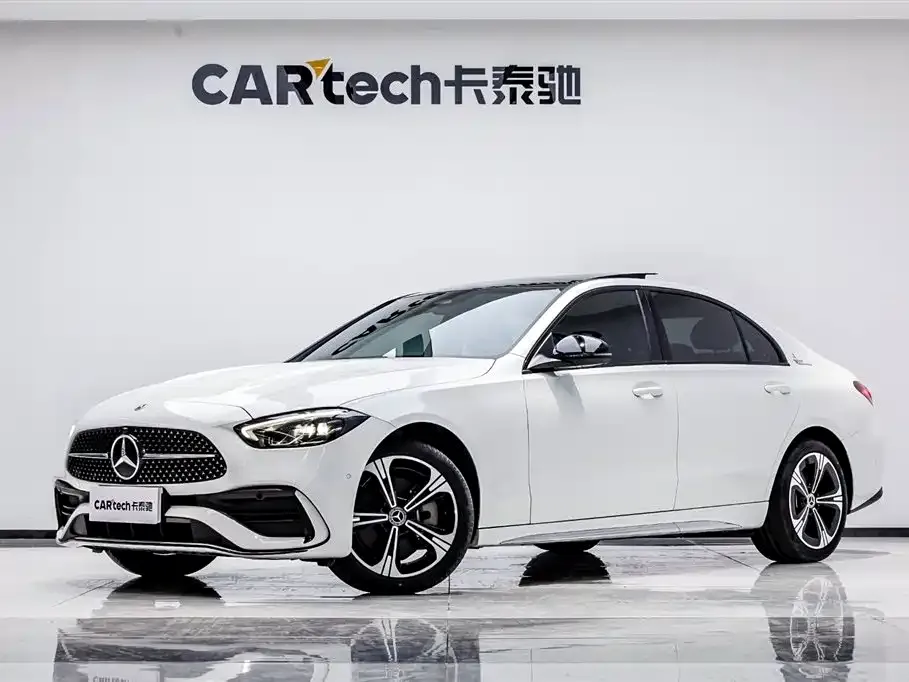 Mercedes-Benz C-Class — фото 1