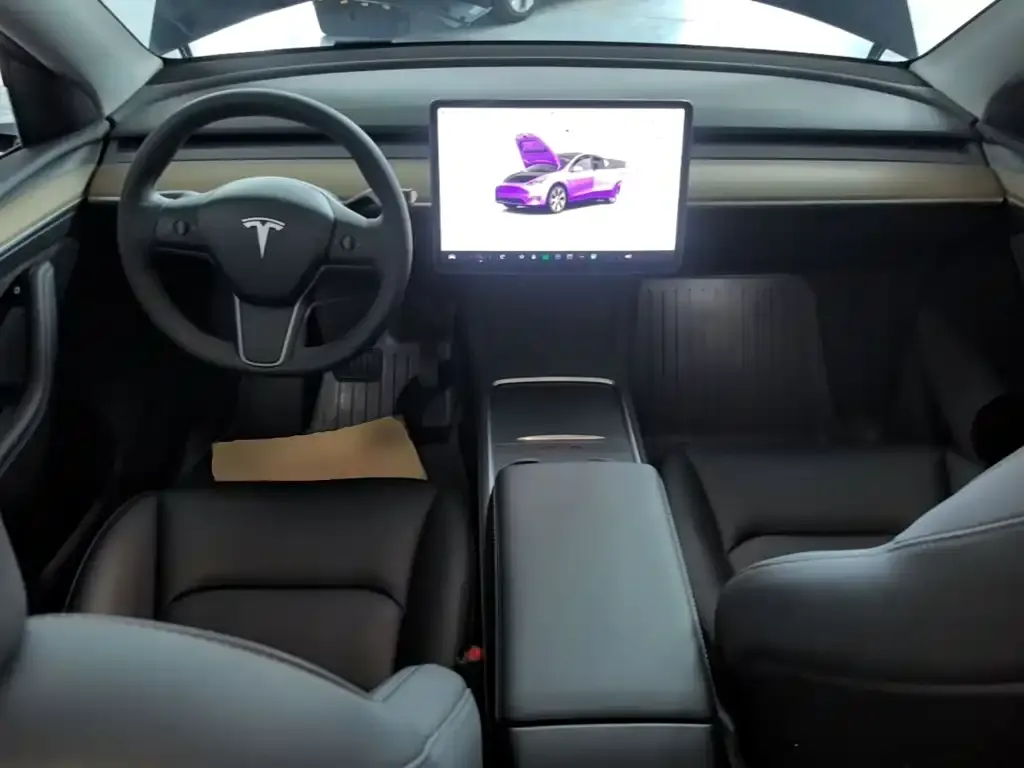 Tesla Model Y — фото 2