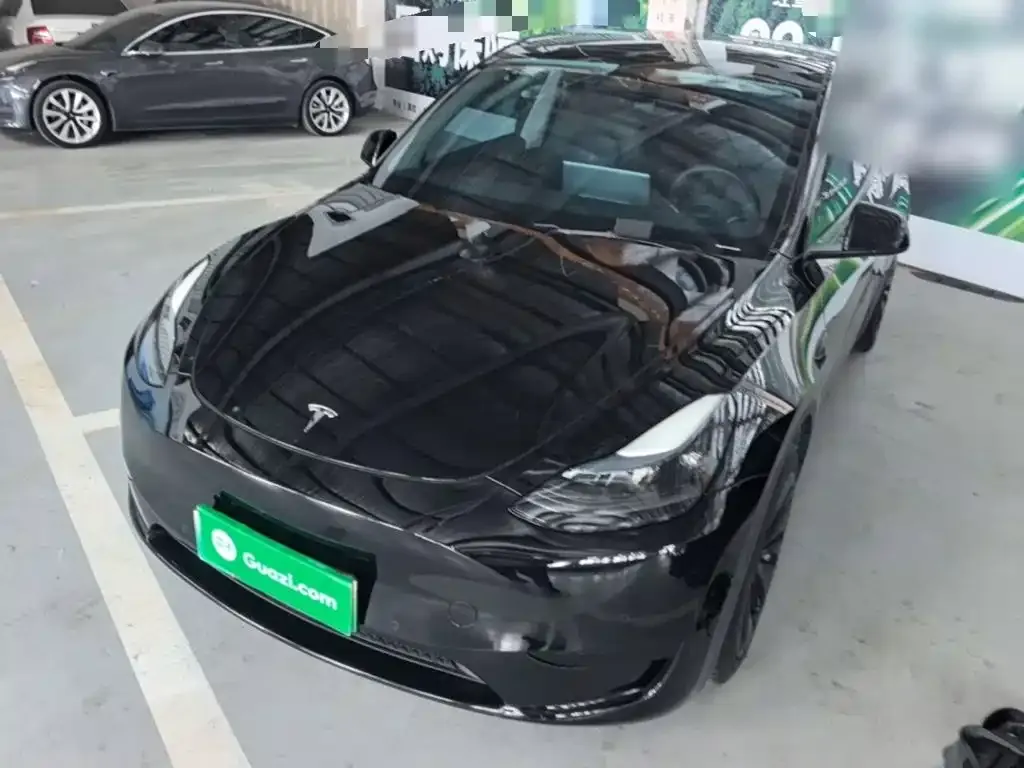 Tesla Model Y — фото 4