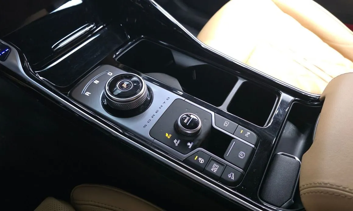 Kia Sorento — фото 10
