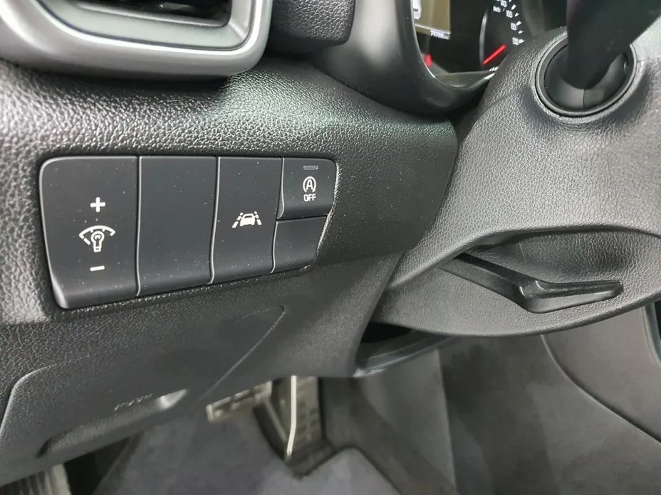 Kia Sportage — фото 9