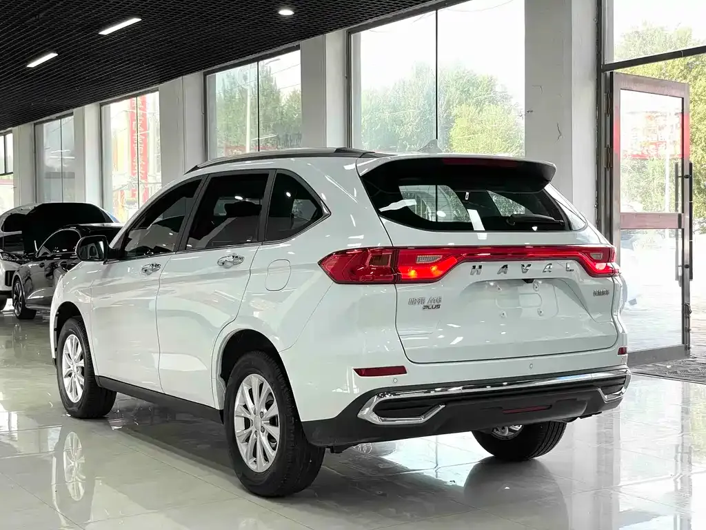 Haval M6 — фото 5