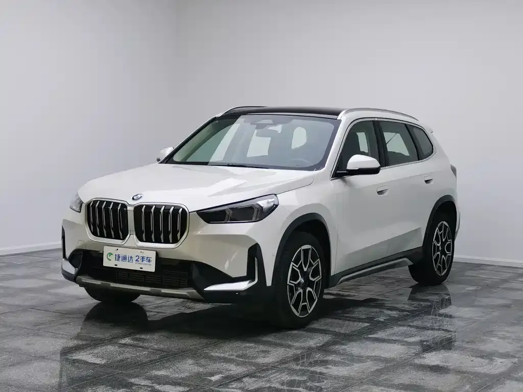 BMW X1 sDrive25Li X Design 1
