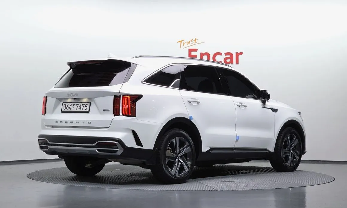 Kia Sorento — фото 5