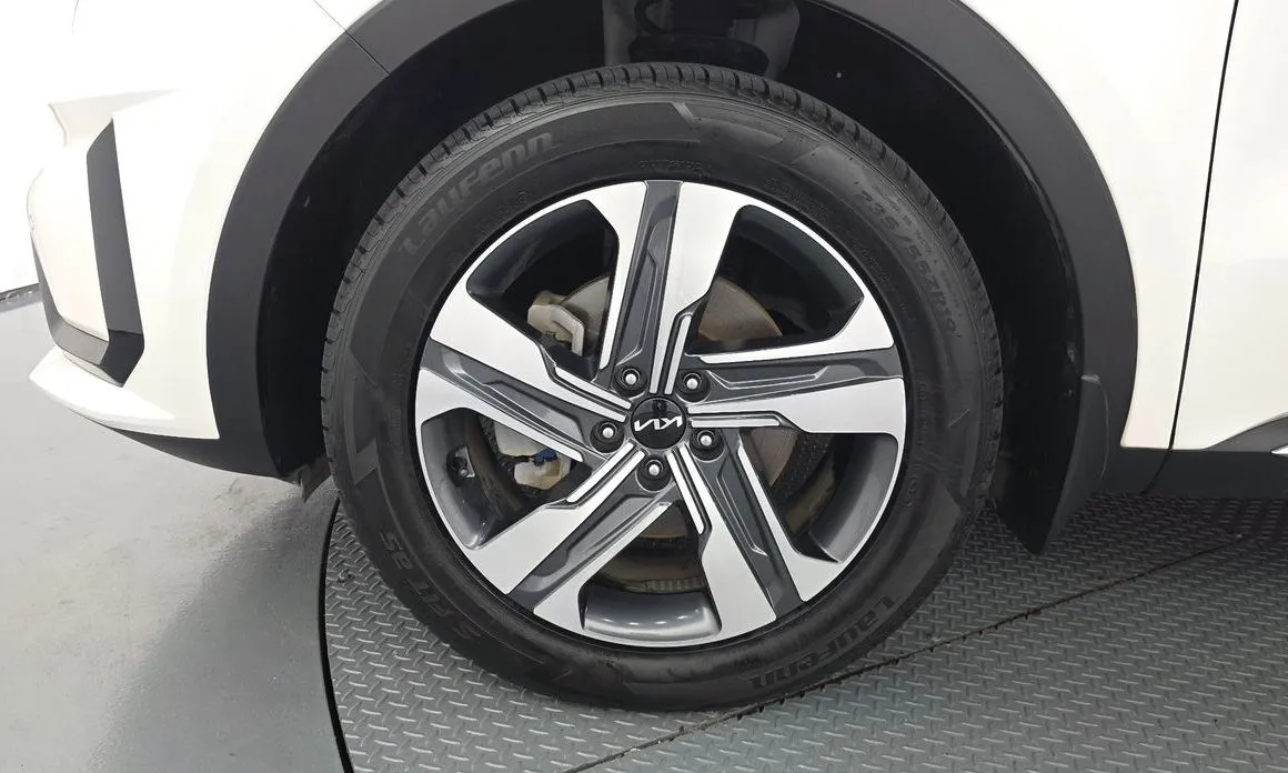 Kia Sorento — фото 7