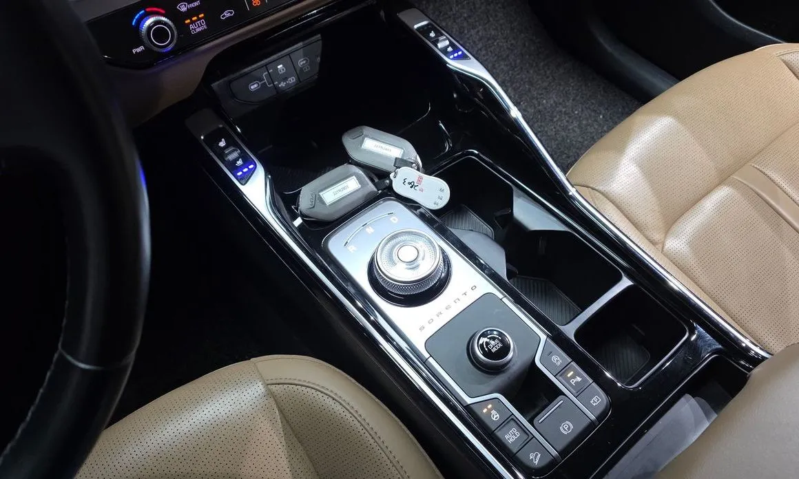 Kia Sorento — фото 10