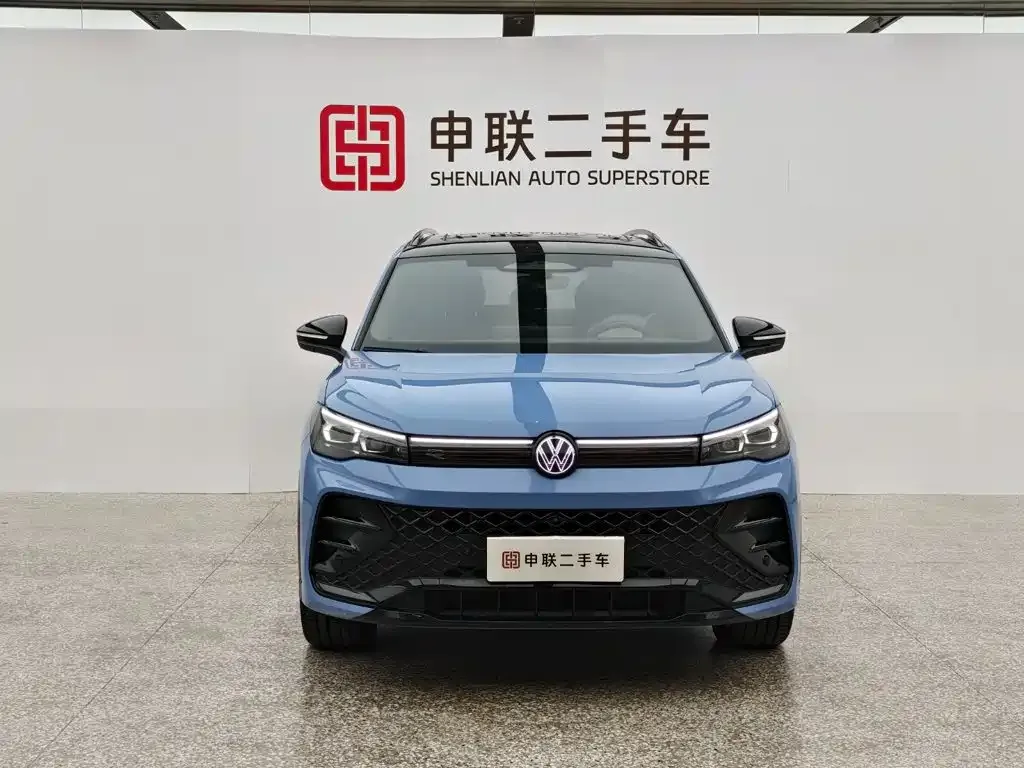 Volkswagen Tiguan L — фото 2