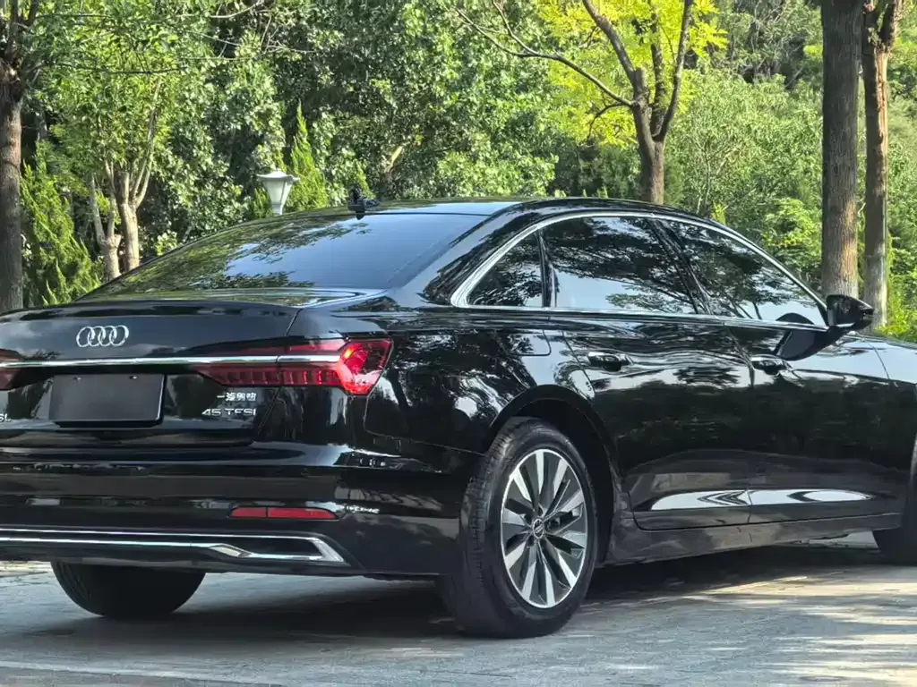 Audi A6L — фото 4