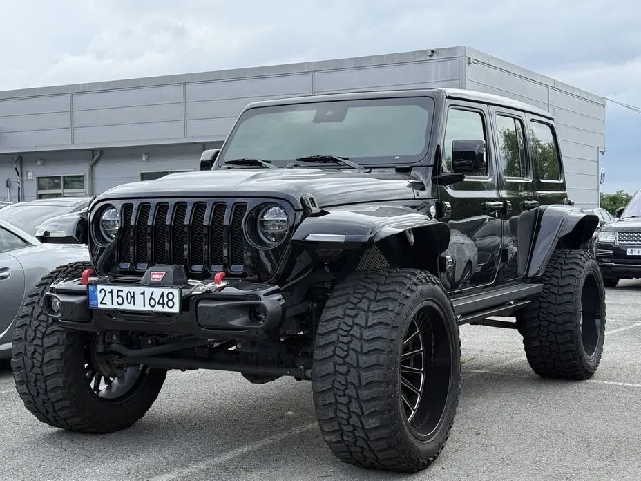 Jeep Wrangler — фото 1