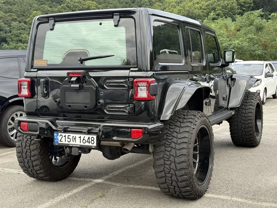 Jeep Wrangler — фото 10