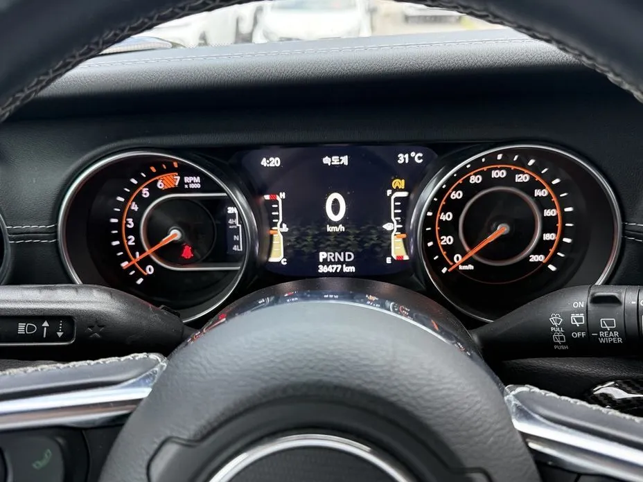 Jeep Wrangler — фото 2
