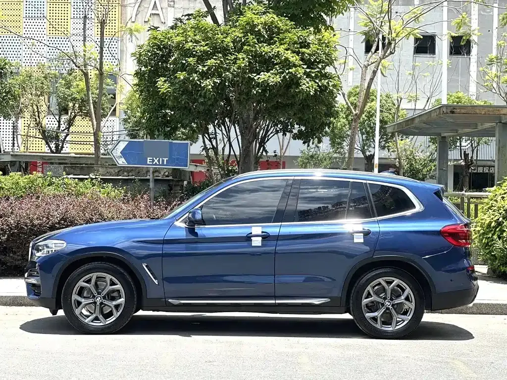 BMW X3 — фото 9