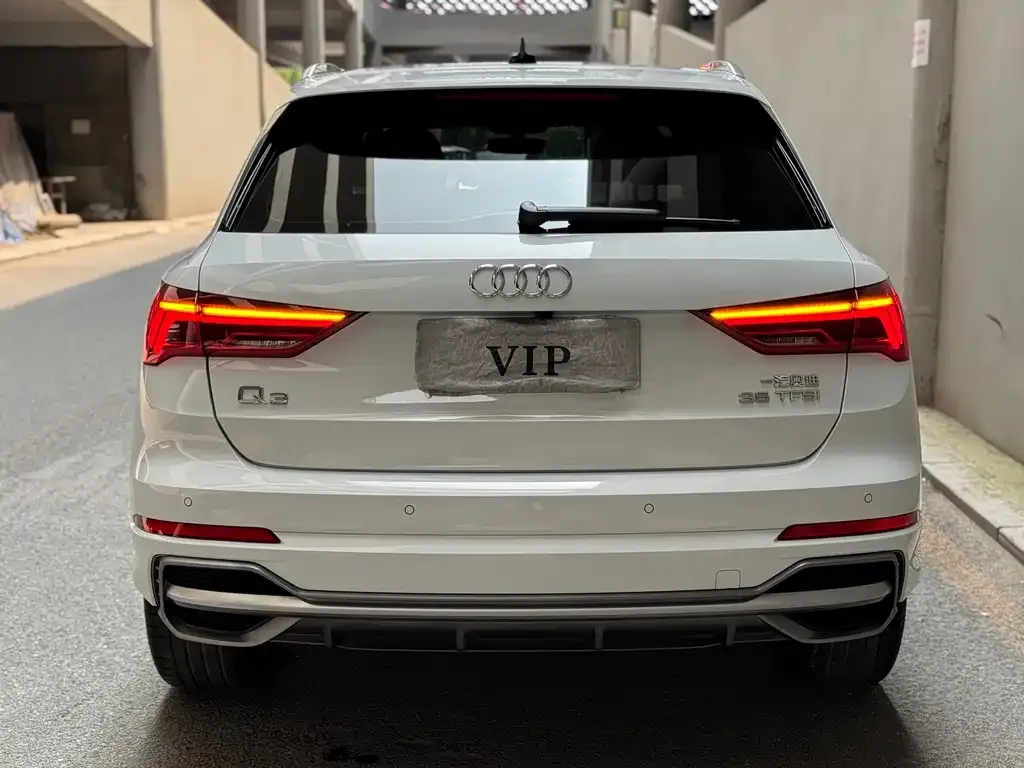 Audi Q3 — фото 9