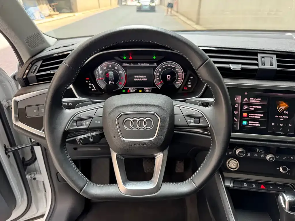 Audi Q3 — фото 3