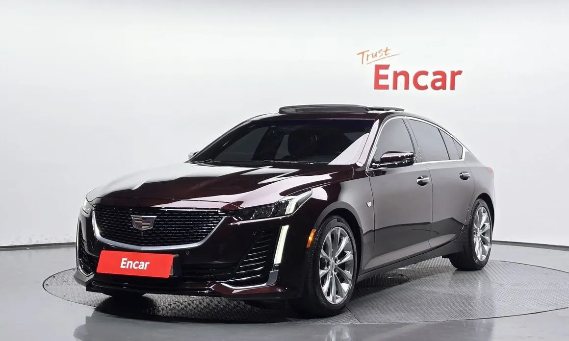 Cadillac CT5 — фото 1