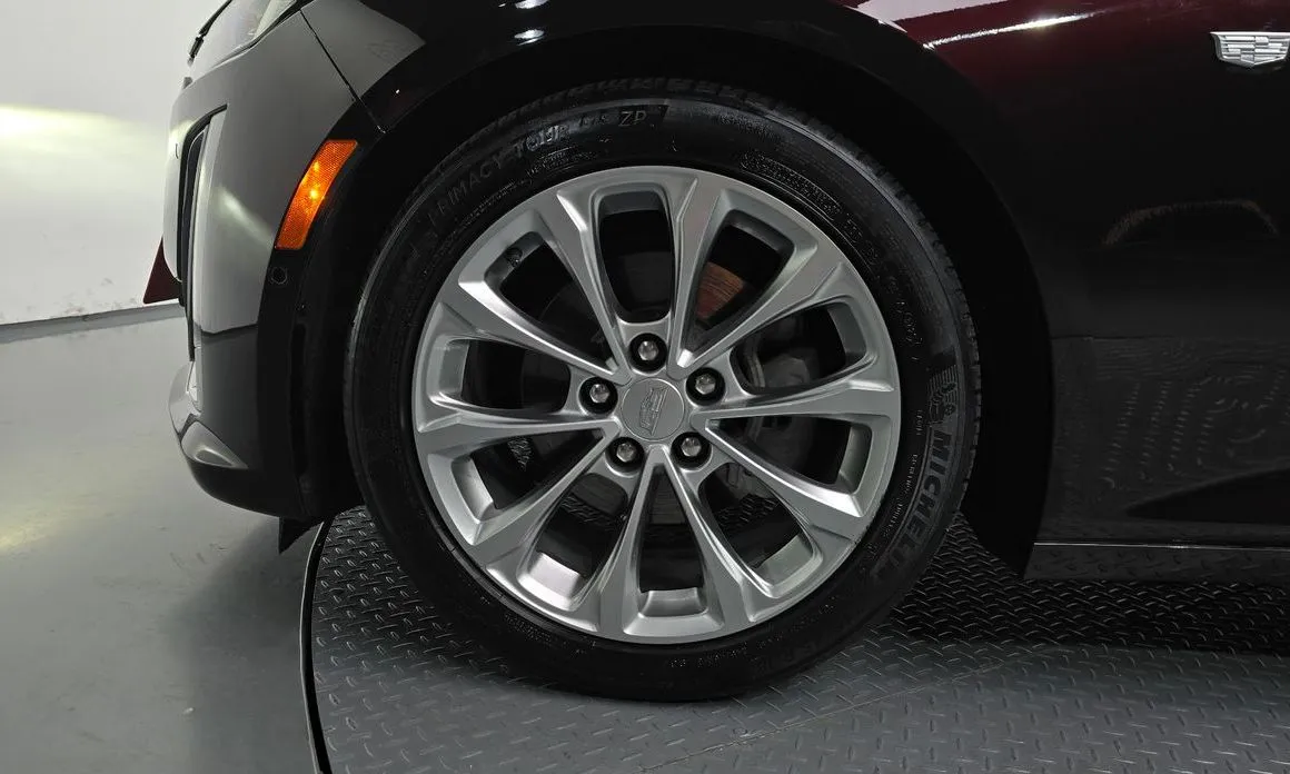 Cadillac CT5 — фото 9