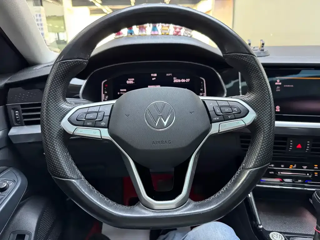Volkswagen Passat — фото 6
