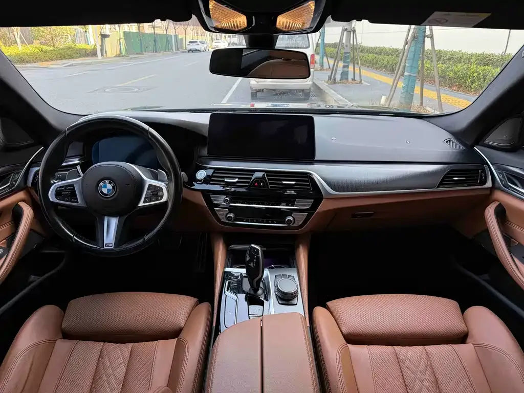 BMW 5 Series (Import) — фото 2