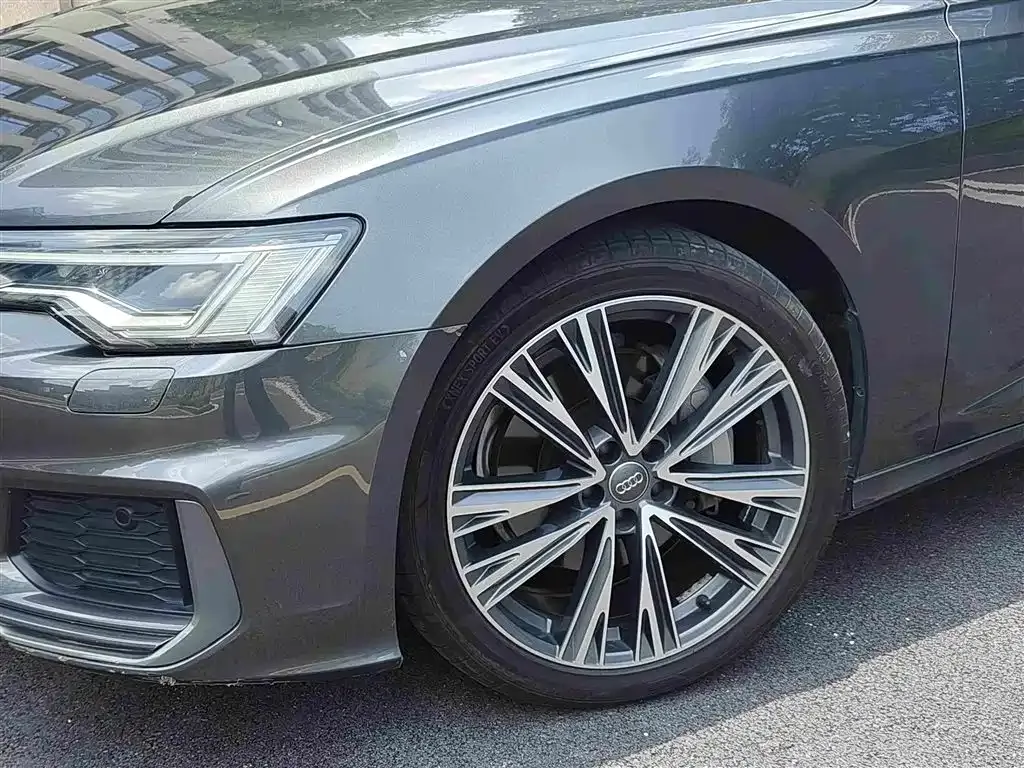 Audi A6L — фото 5