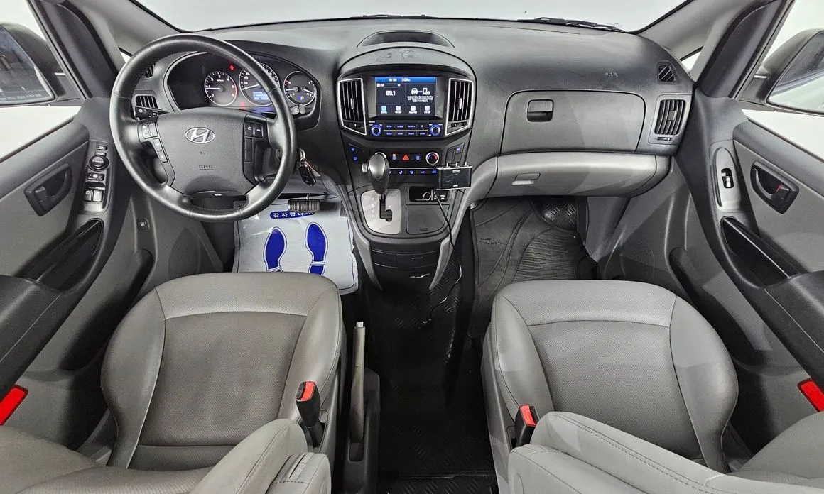 Hyundai Starex — фото 6