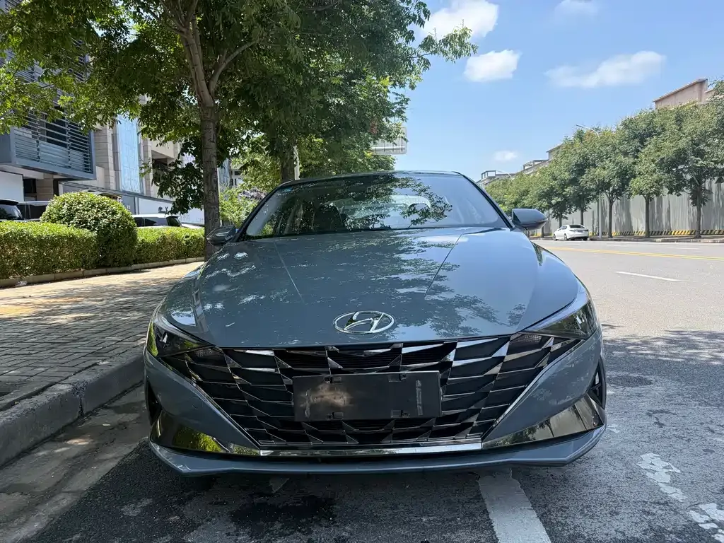 Hyundai Elantra — фото 8