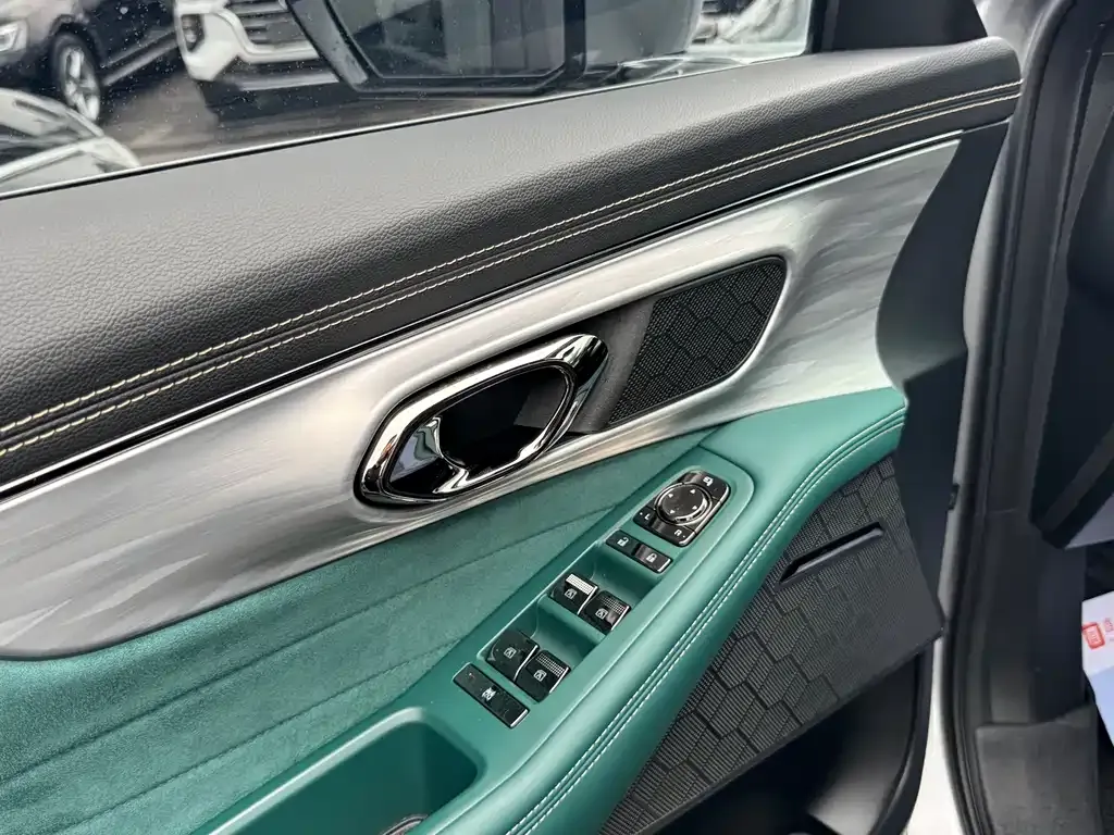 GAC Motor Trumpchi GS8 — фото 8